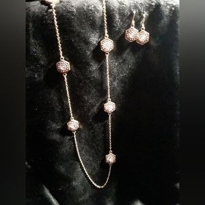 Necklace and earings set